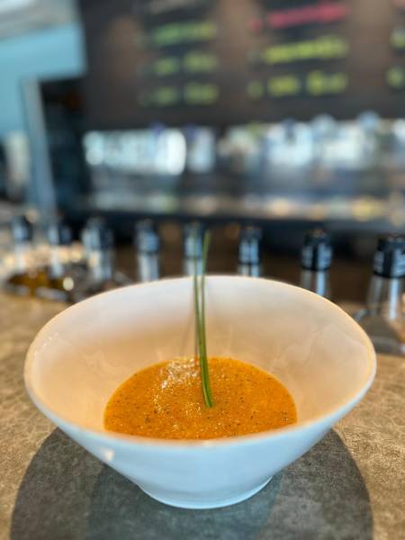 Entrée gaspacho melon menthe, restaurant brass&co