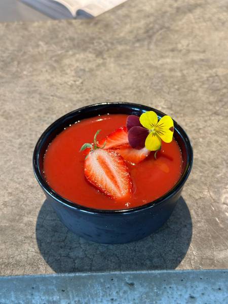 Panacotta coulis de fraise, restaurant Gif sur Yvette 